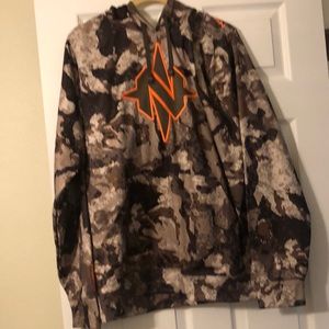 Nomad camo hoodie XL